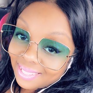 Meet your Posher, Natarra